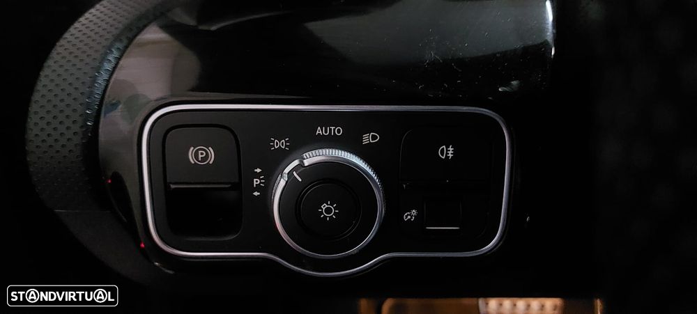 Mercedes-Benz CLA 200 d Shooting Brake AMG Line Aut. - 15