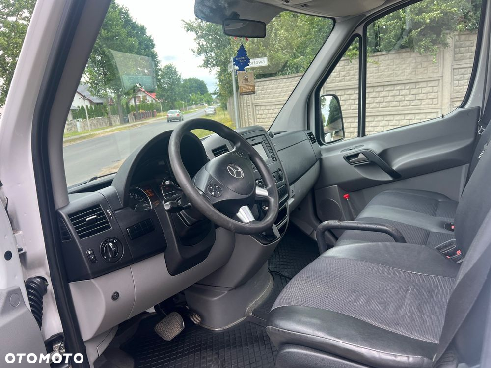 Mercedes-Benz Sprinter auto laweta - 12