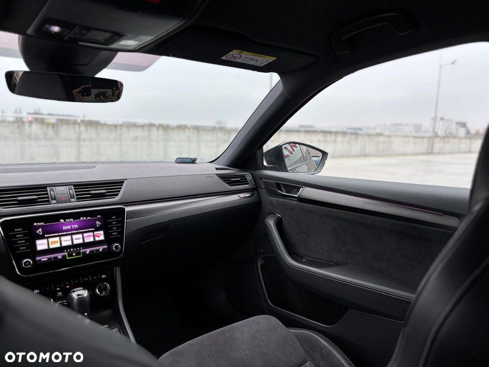 Skoda Superb 2.0 TSI Sportline DSG - 19