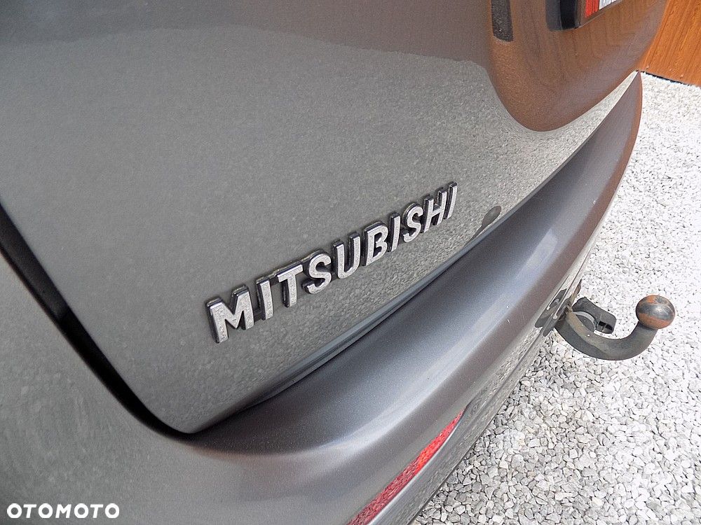 Mitsubishi Outlander 2.0 4WD Top - 32
