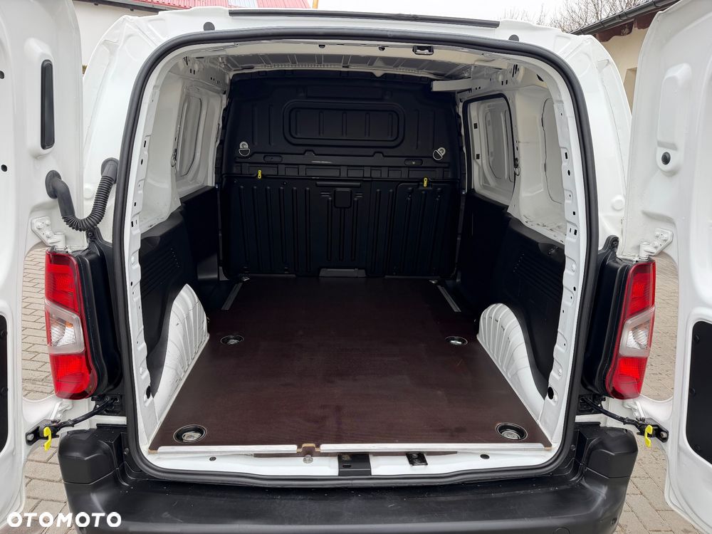 Opel COMBO - 8