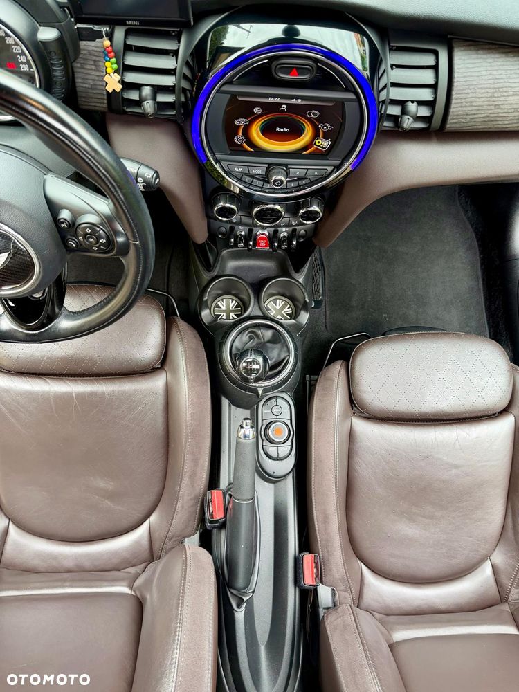 MINI Cooper Standard - 26