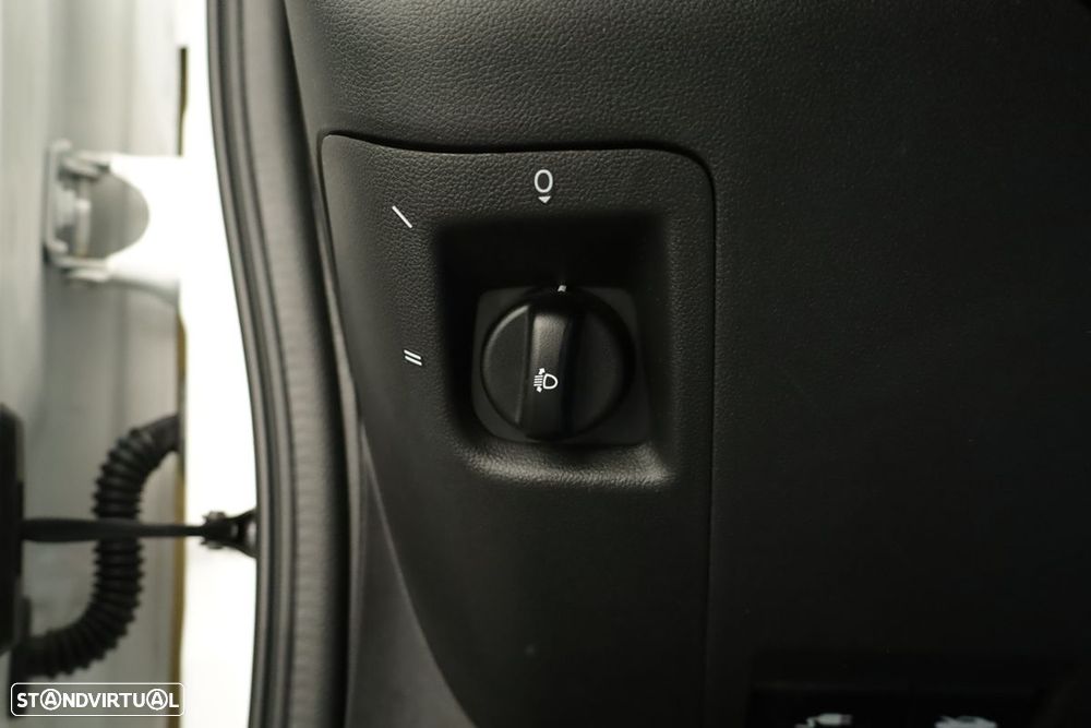 Dacia spring cargo 45 - 17