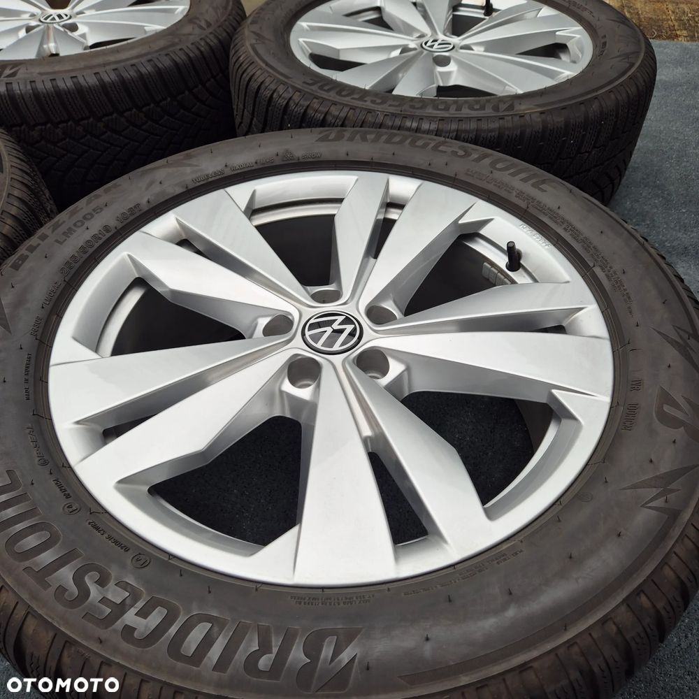 ZIMA KOŁA R19 VW ID4 ID.4 ID.5 AUDI Q4 Q5 E-TRON BUZZ ENYAQ ELROQ 2025r - 2