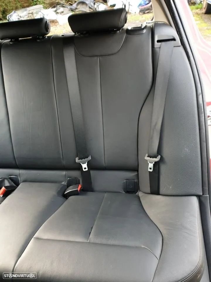 Conjunto de Bancos Traseiros Pack M BMW Serie 1 F20 / 5 Portas em Pele - 4