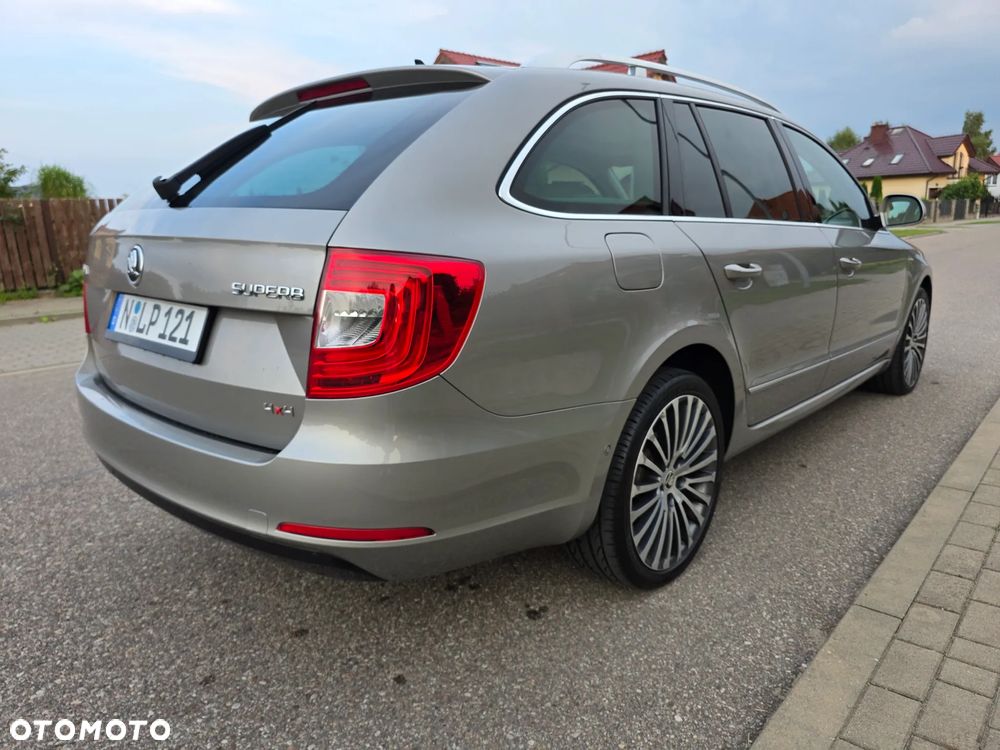 Skoda Superb 2.0 TDI 4x4 Platinum Outdoor DSG - 9