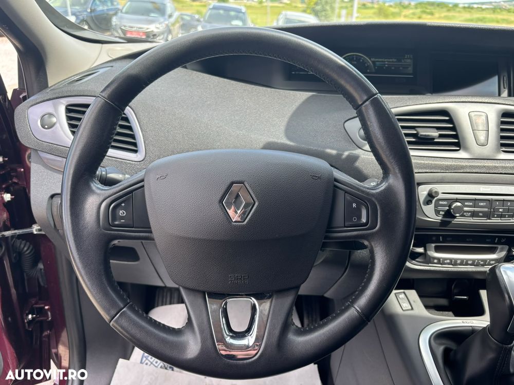 Renault Scenic - 17