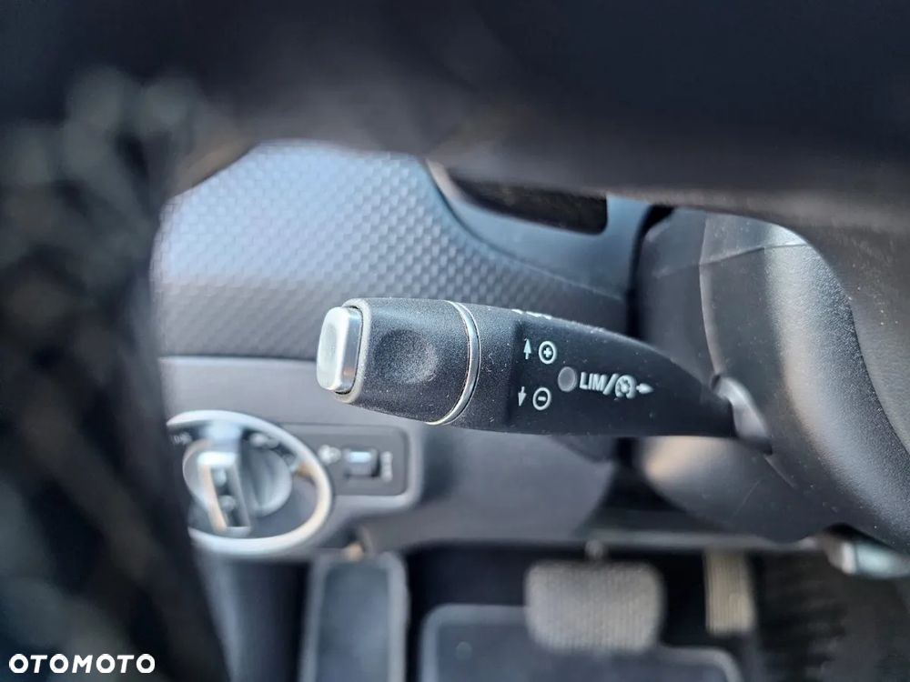 Mercedes-Benz Klasa A 180 (BlueEFFICIENCY) 7G-DCT Urban - 17