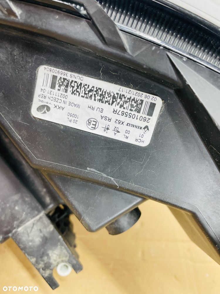 Lampa lewa prawa Renault Master IV 4 - 6