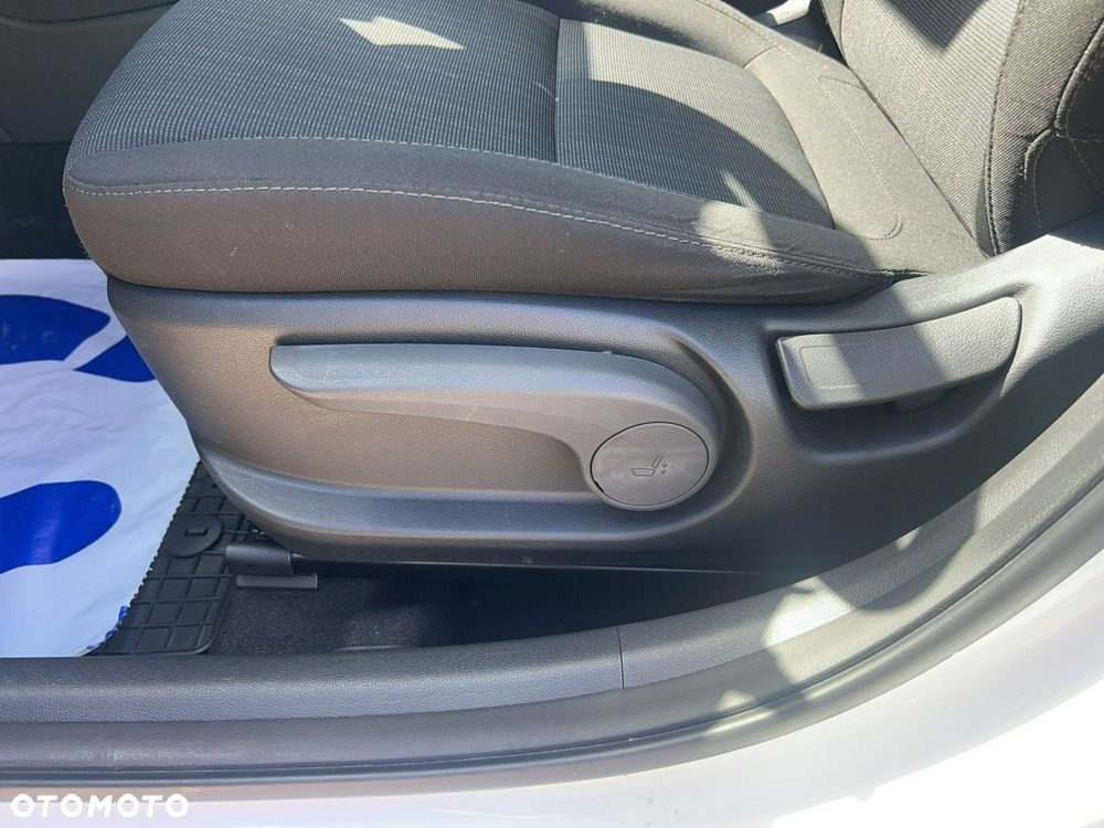 Hyundai Kona - 13