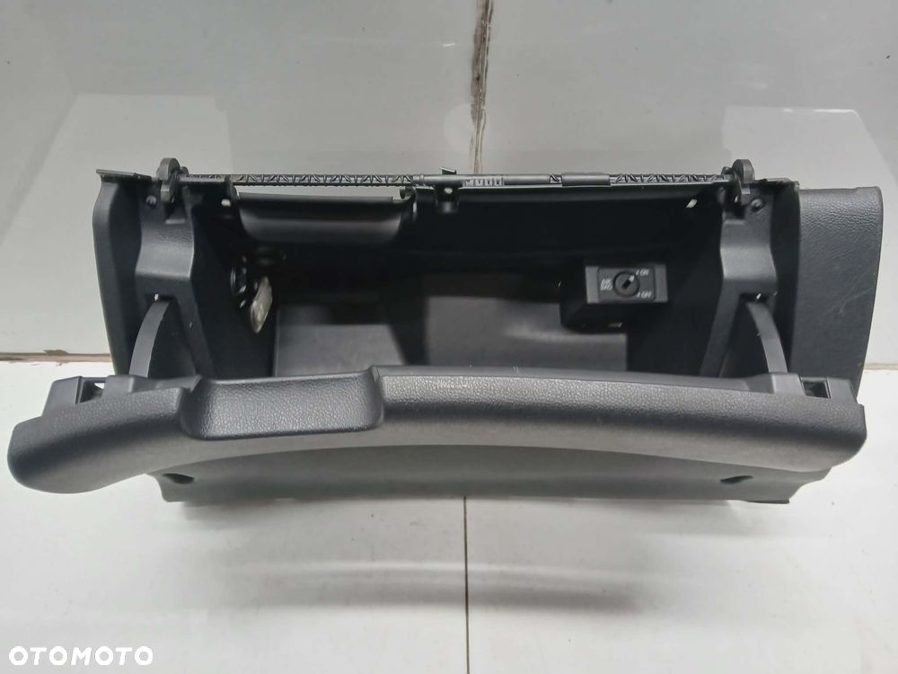 SCHOWEK PASAŻERA PRAWY SKODA OCTAVIA 2 II - 4