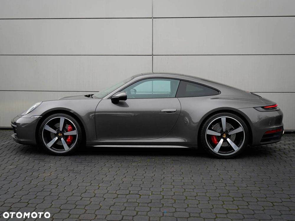 Porsche 911 Carrera 4S - 3