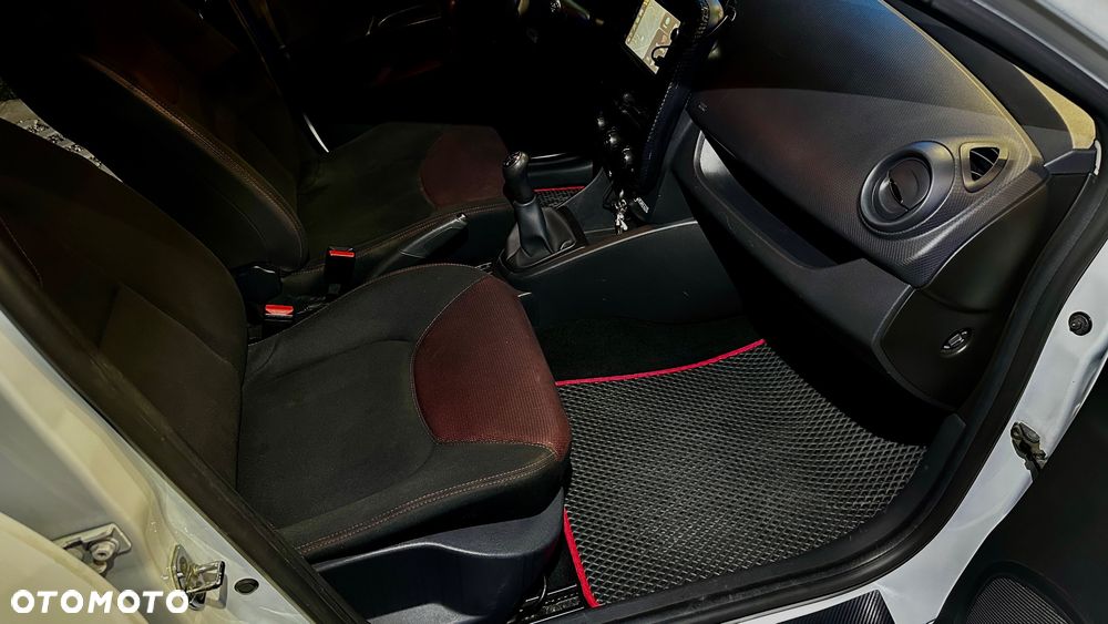 Renault Clio 1.2 16V Life - 19