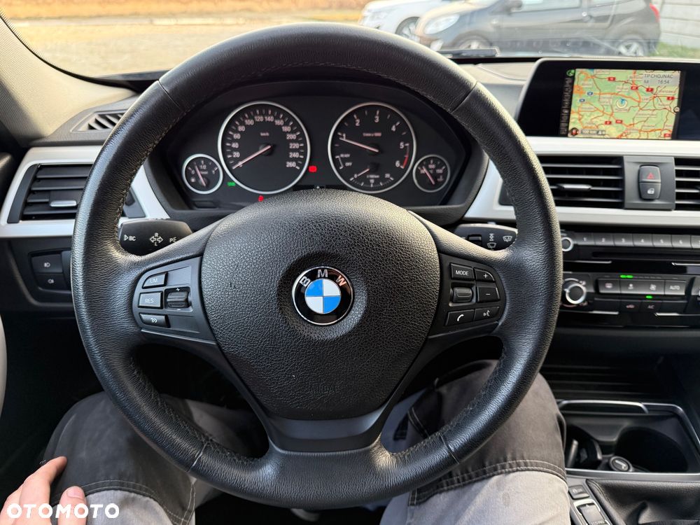 BMW Seria 3 316d - 10