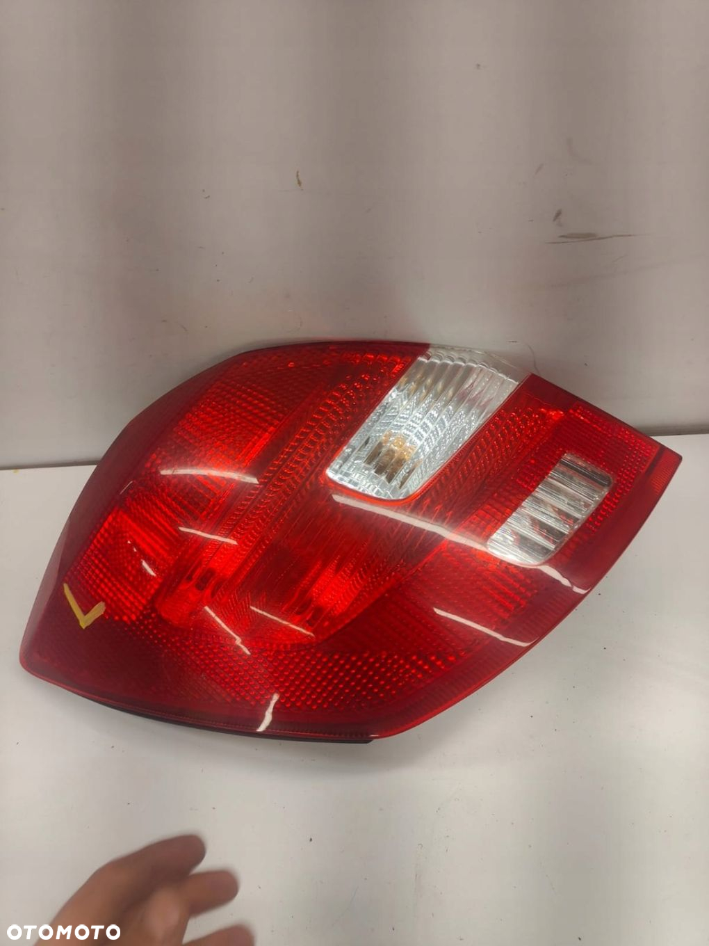 Skoda fabia II kombi LAMPA TYŁ TYLNA LEWA 5j6945095 wersja uk - 2