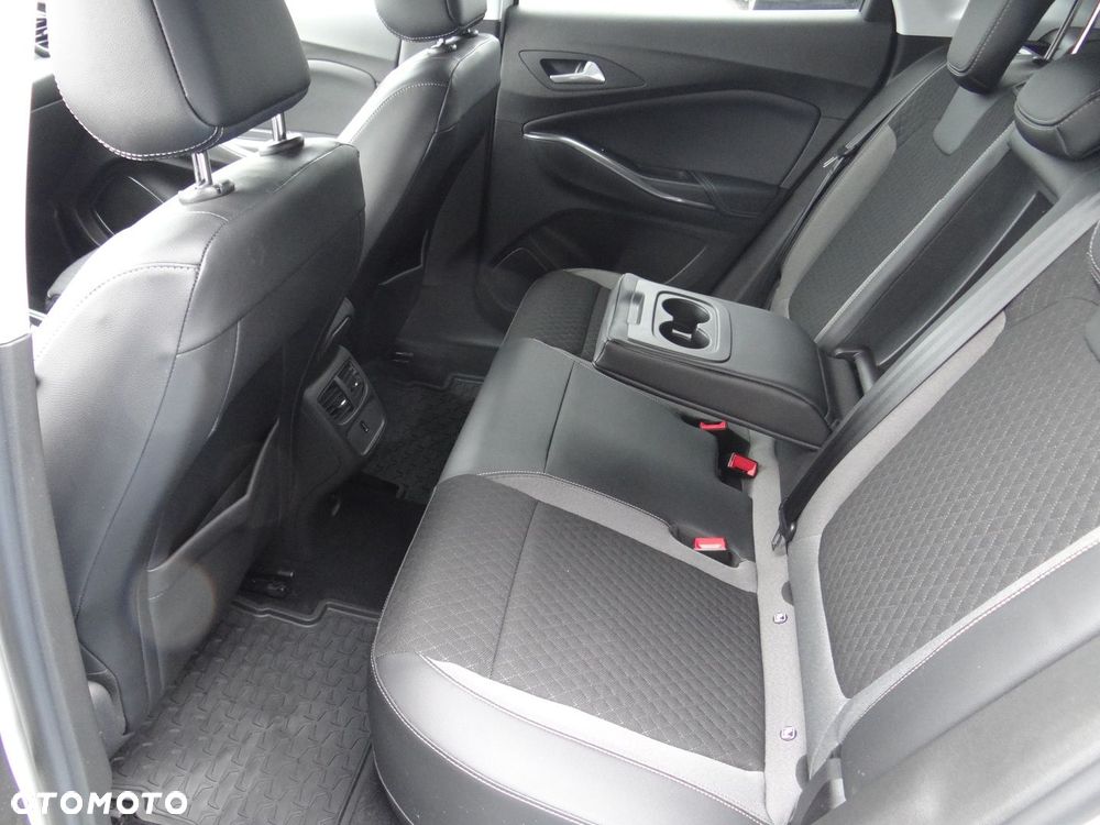 Opel Grandland X 1.6 T PHEV 4x4 Ultimate - 16