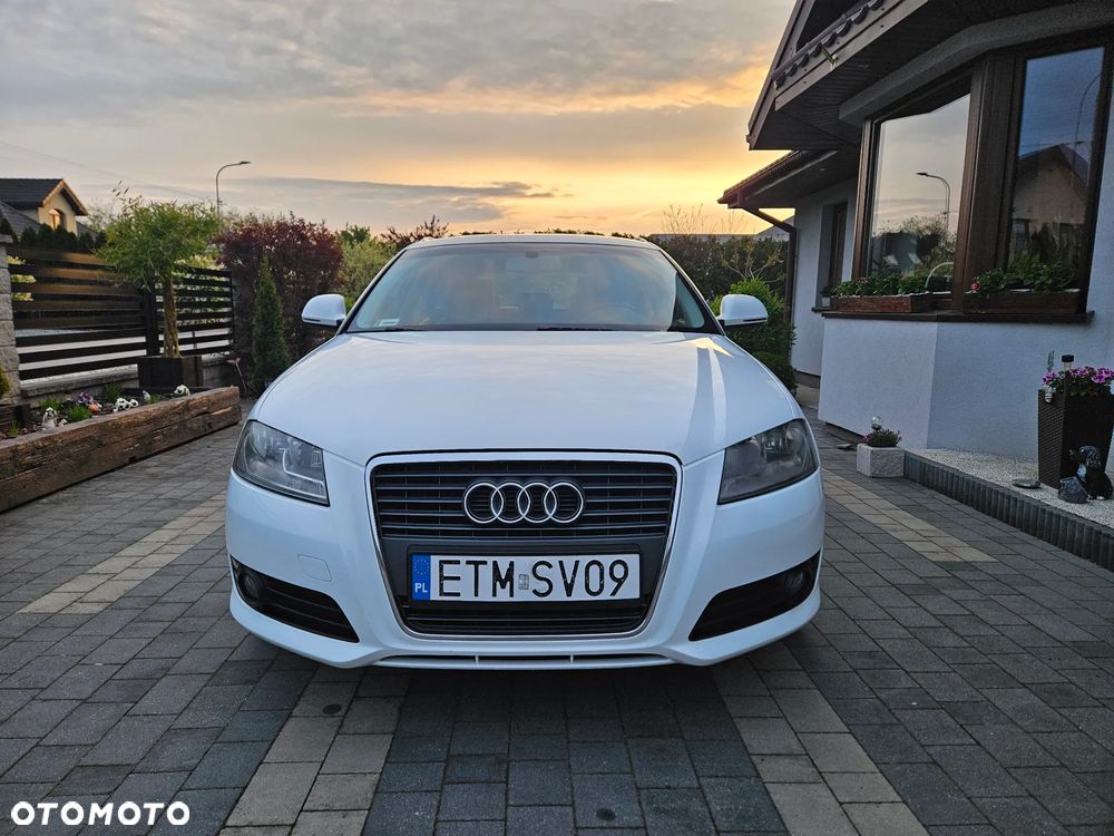Audi A3 Sportback - 8