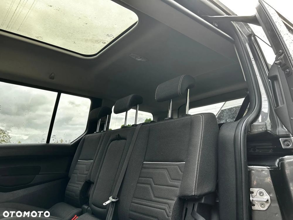 Ford Tourneo Connect Grand - 33