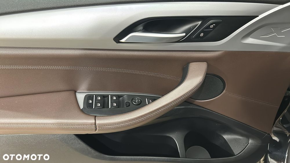 BMW X3 xDrive20d - 14