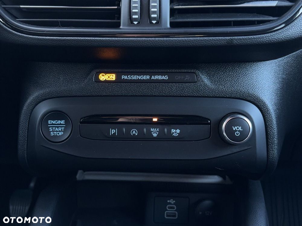 Ford Focus 1.0 EcoBoost ST-Line X - 22