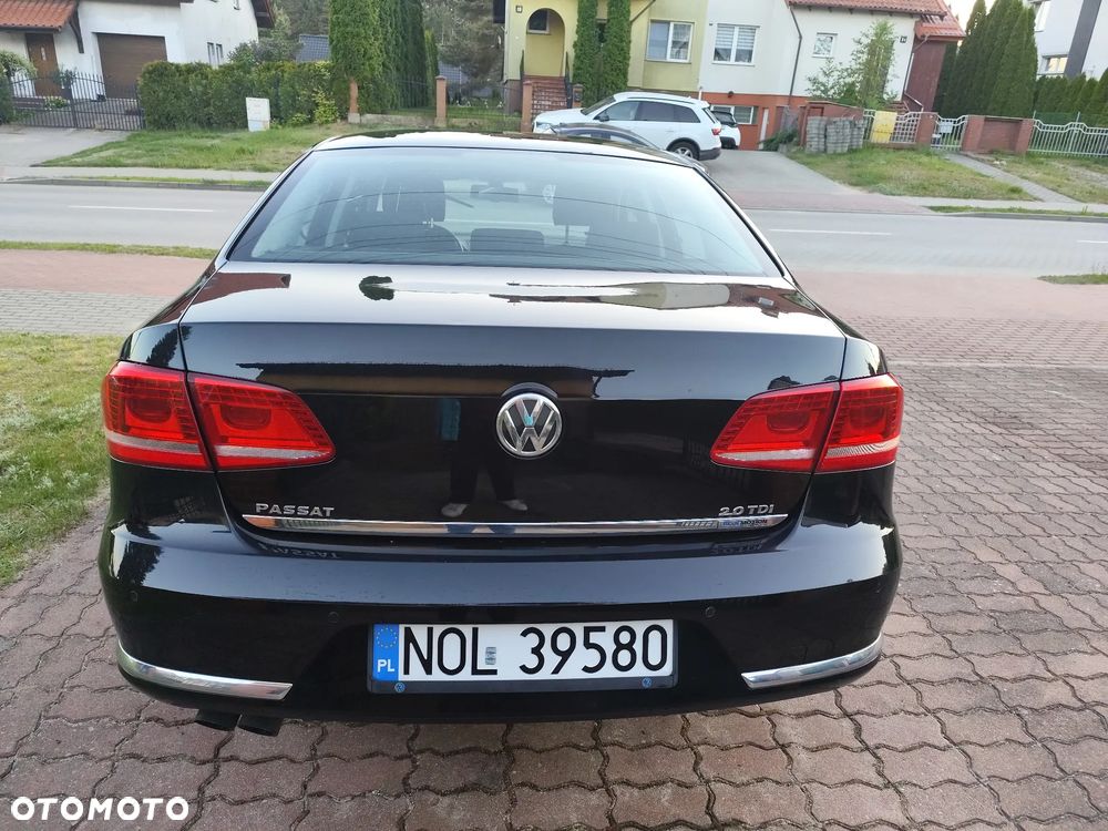 Volkswagen Passat 2.0 TDI Comfortline DSG - 4