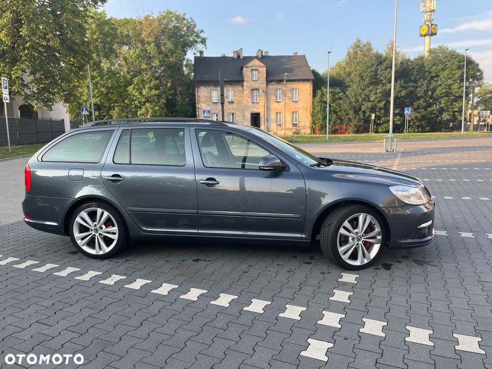 Skoda Octavia 2.0 TDI CR DPF DSG RS - 6