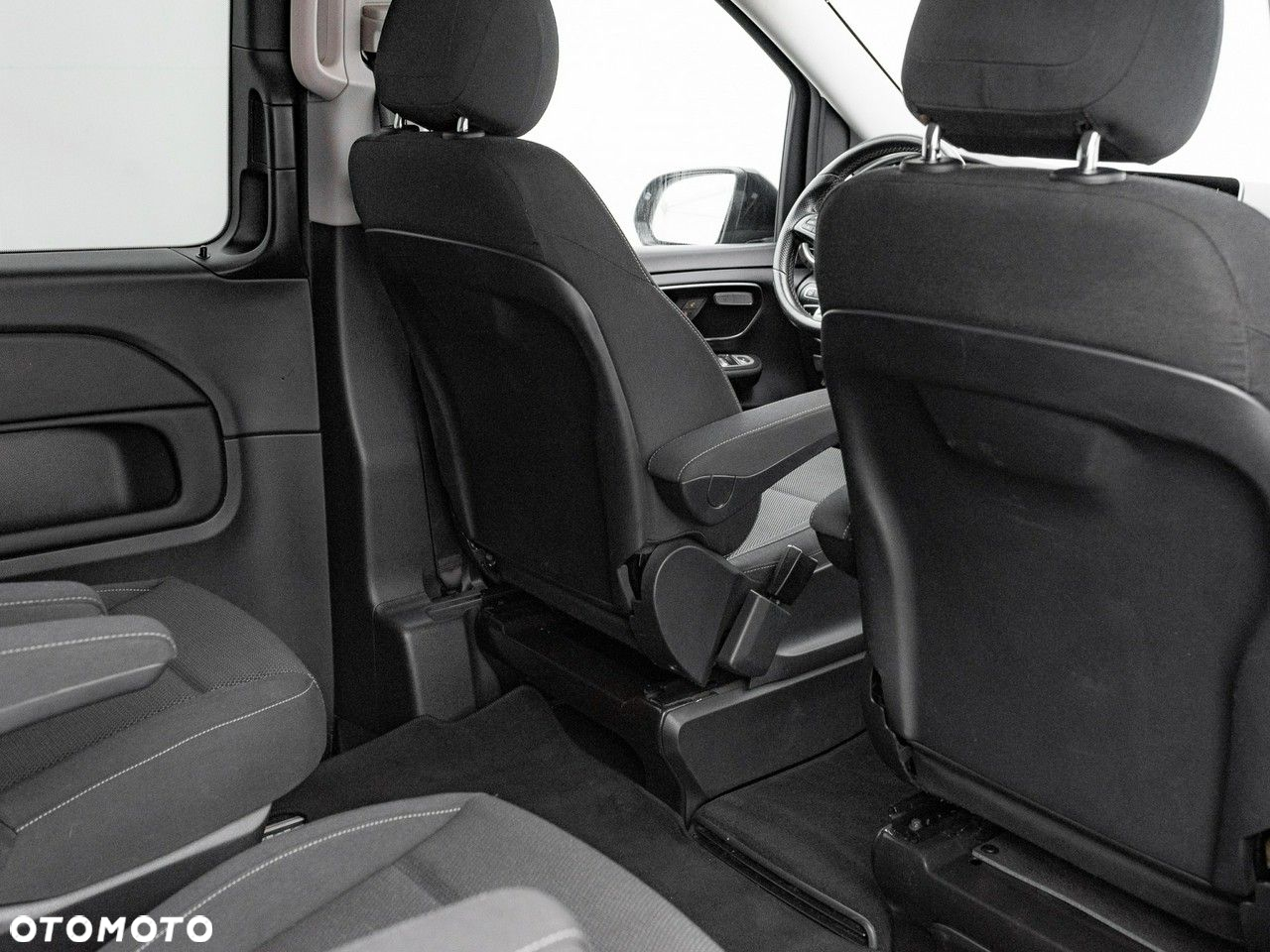 Mercedes-Benz Klasa V 250 (BlueTEC) d 7G-Tronic (d³ugi) - 29