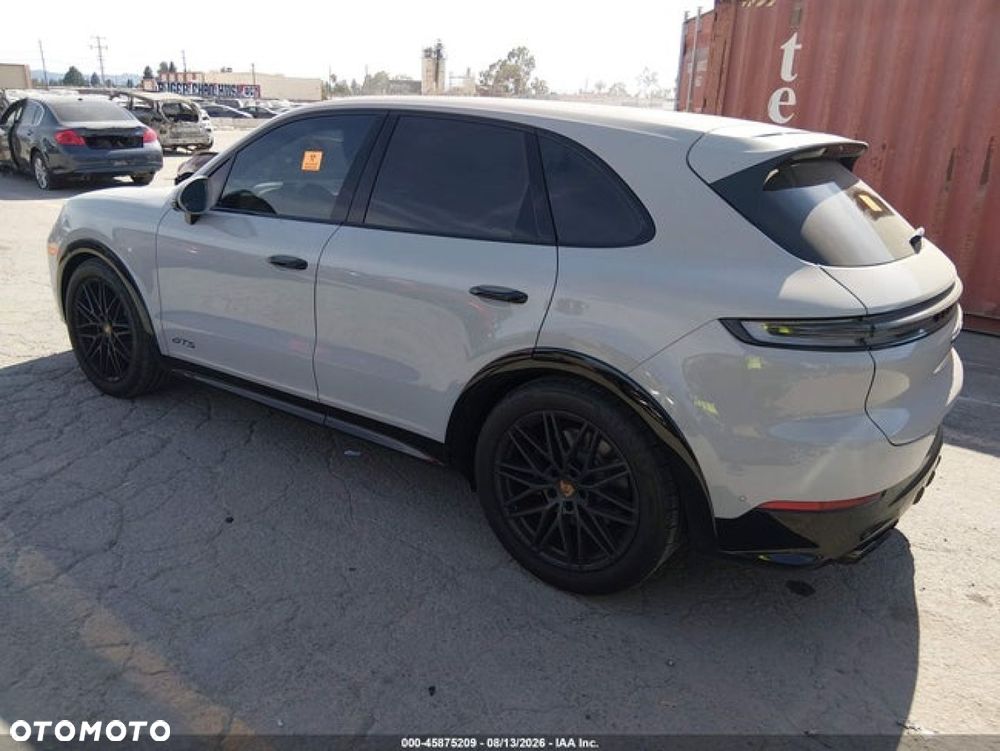 Porsche Cayenne - 2