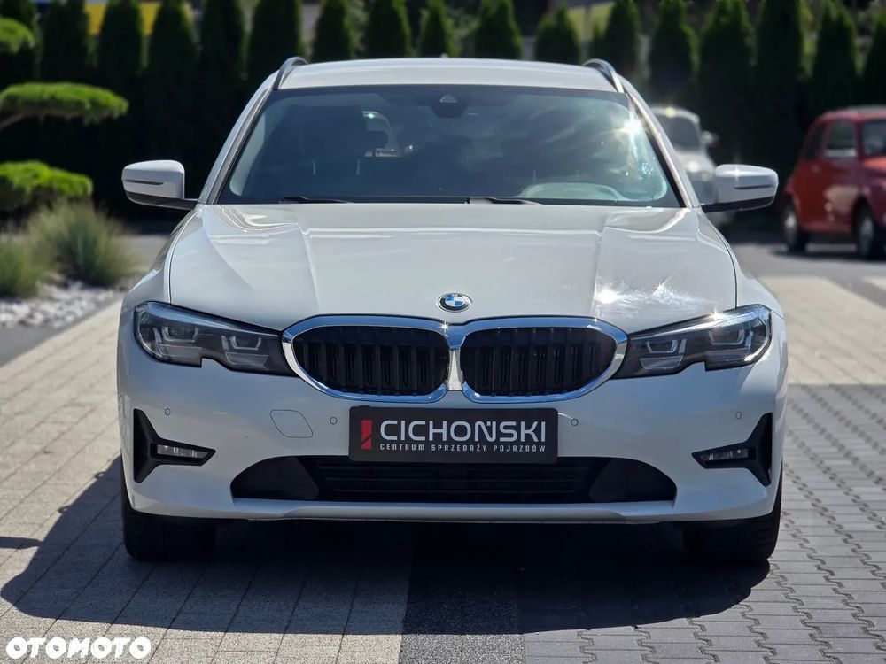 BMW Seria 3 318i Sport - 4