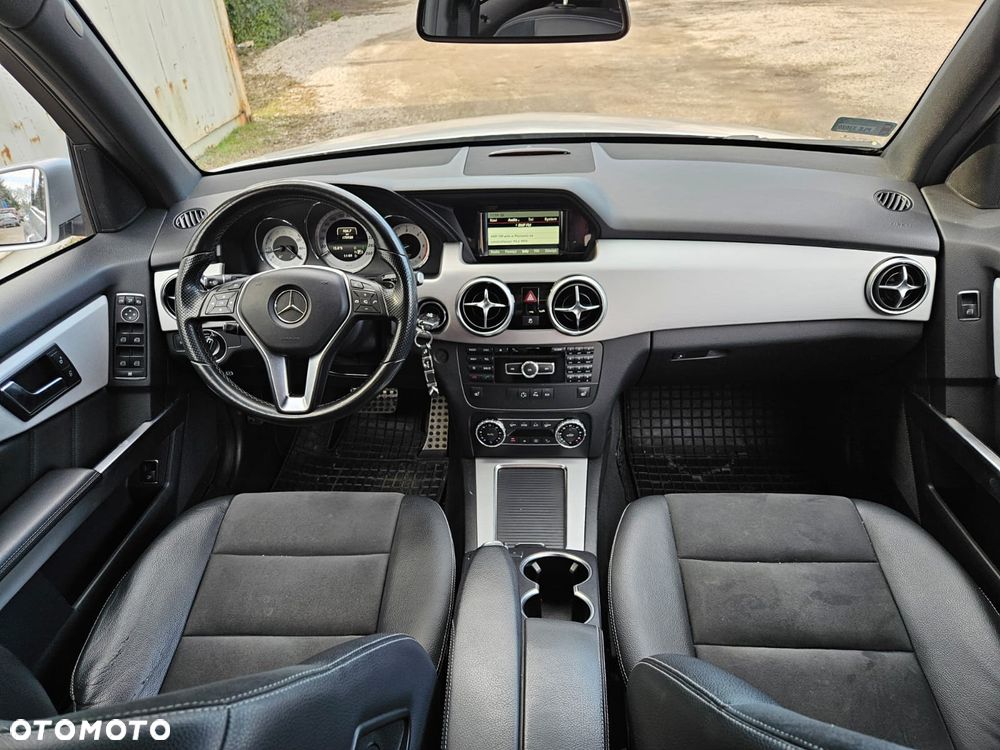 Mercedes-Benz GLK - 25