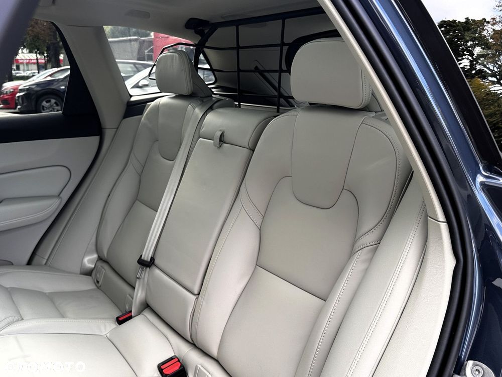 Volvo XC 60 - 16