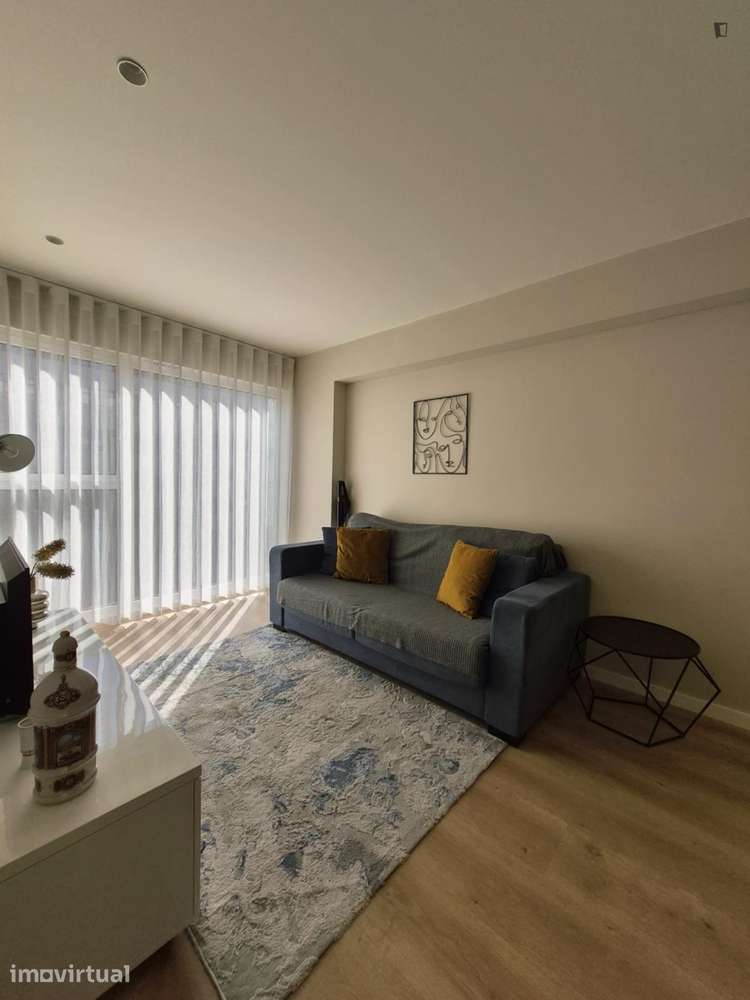 Apartamento com 1 quartos - localizado em Santo Ildefonso Porto - Grande imagem: 2/11