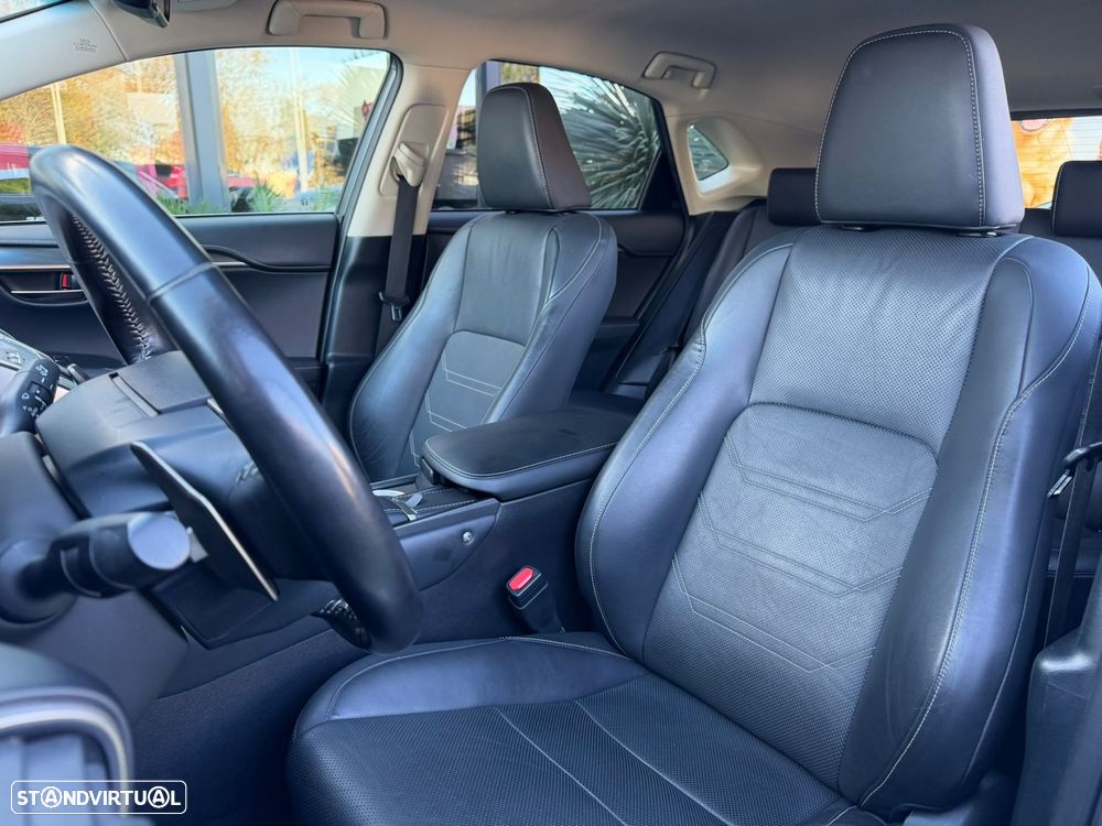 Lexus NX 300h Executive+ - 15