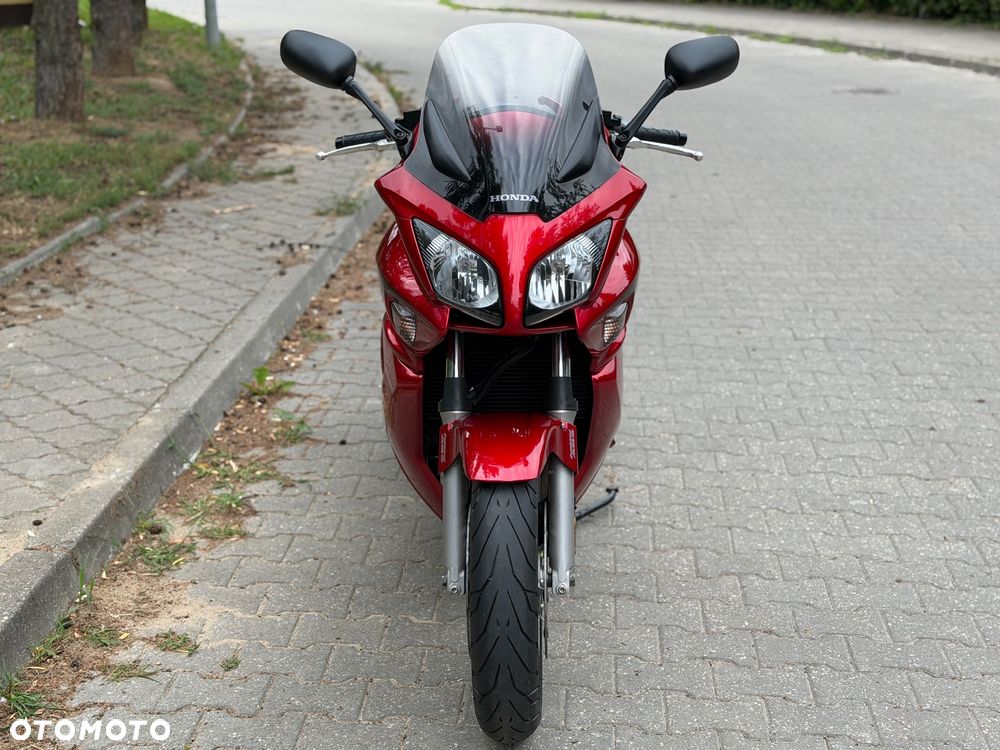 Honda CBF - 8