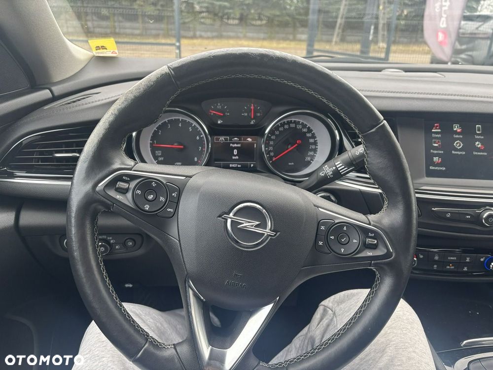 Opel Insignia - 24