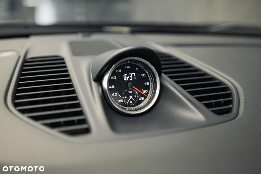 Porsche 911 Carrera T PDK - 28