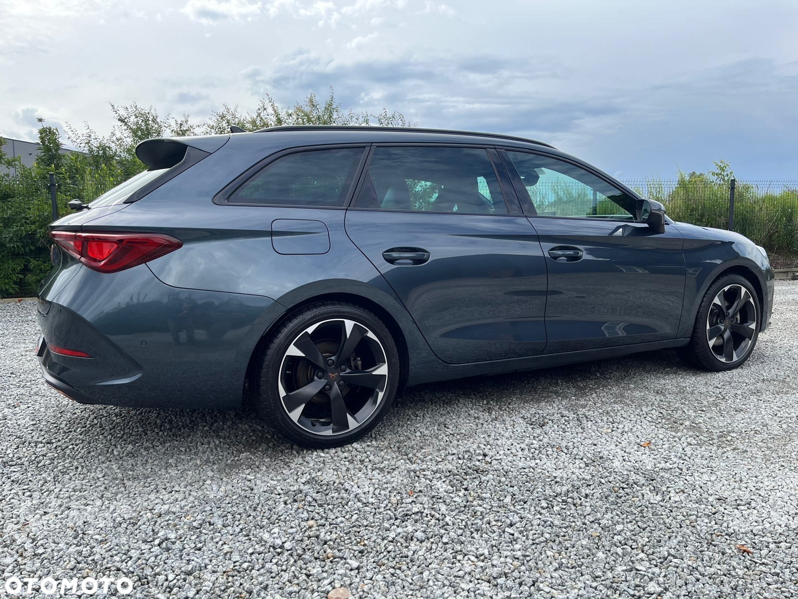 Cupra Leon Sportstourer 1.4 e-Hybrid (180 kW System) VZ - 9
