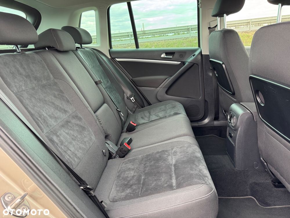 Volkswagen Tiguan 2.0 TDI DPF BlueMotion Technology Cup Sport & Style - 24