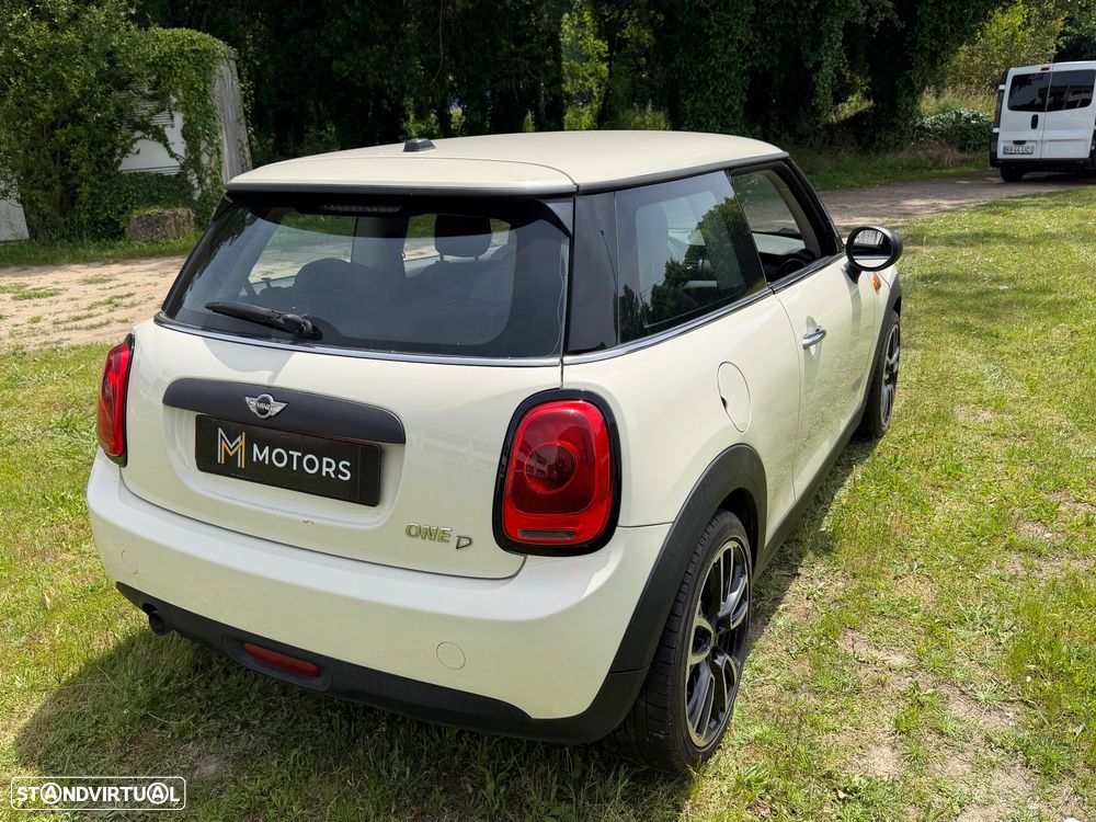 MINI 3 Portas Cooper D - 39