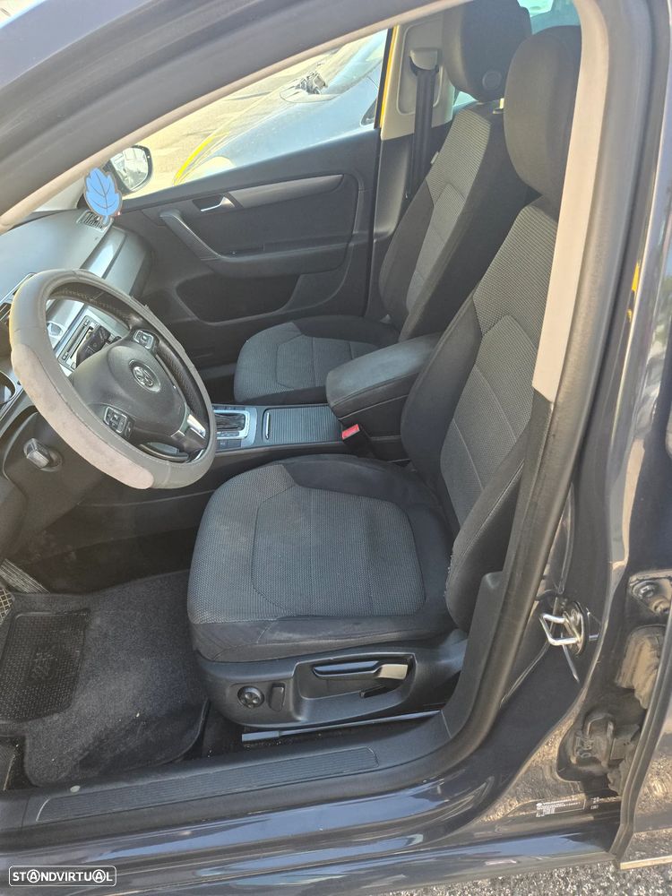 VW Passat Variant 2.0 TDI Confortline DSG - 5