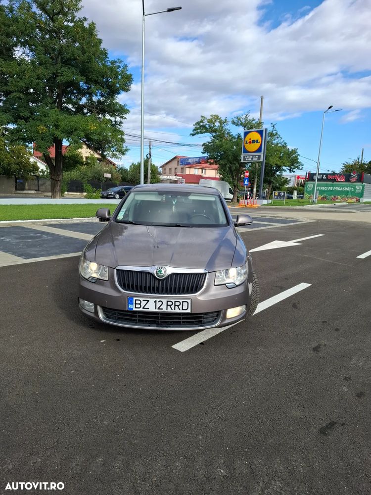 Skoda Superb 2.0 TDI DSG Elegance - 1