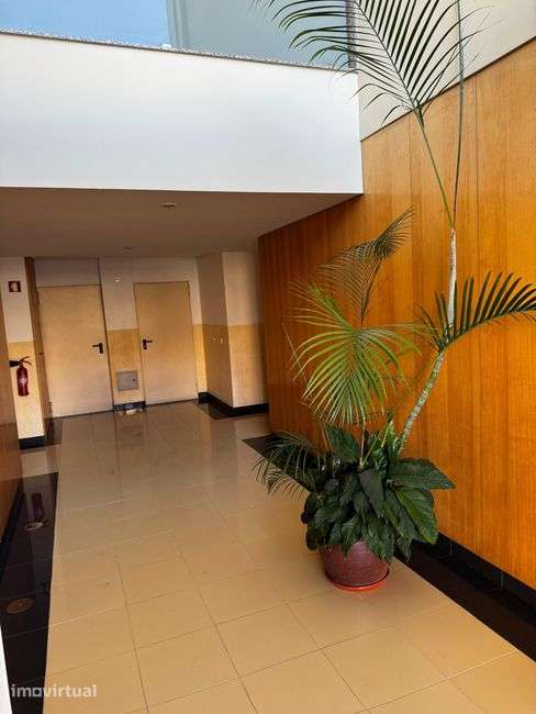 Apartamento T3 à venda em Vale S. Martinho - Grande imagem: 5/5
