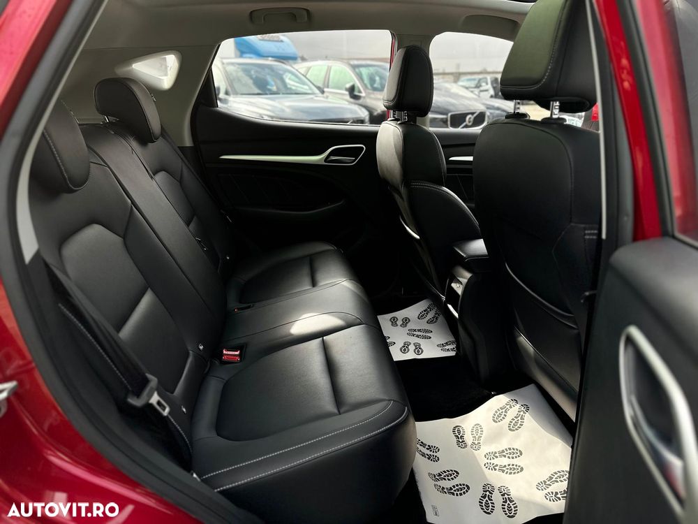 MG ZS EV Luxury - 19