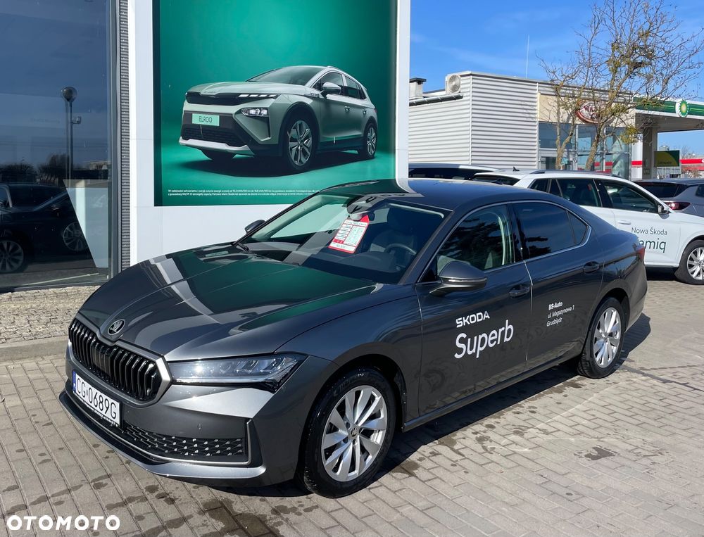 Skoda Superb 2.0 TDI SCR Selection DSG - 2