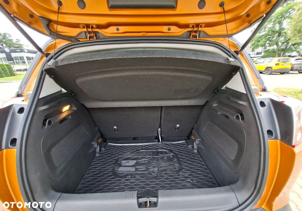 Opel Crossland X - 13