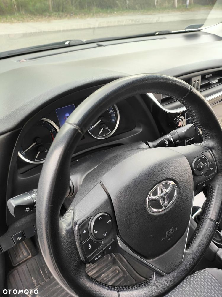 Toyota Corolla 1.4 D-4D Active EU6 - 4