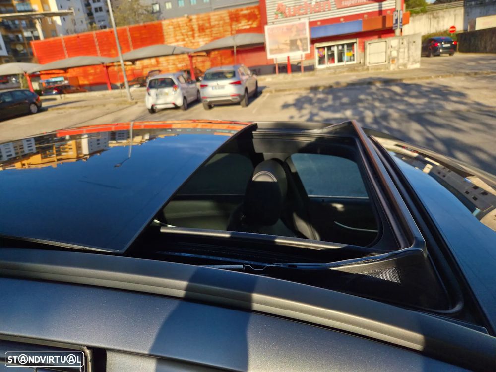 Mercedes-Benz E 300 Bluetec Hybrid Avantgarde - 11