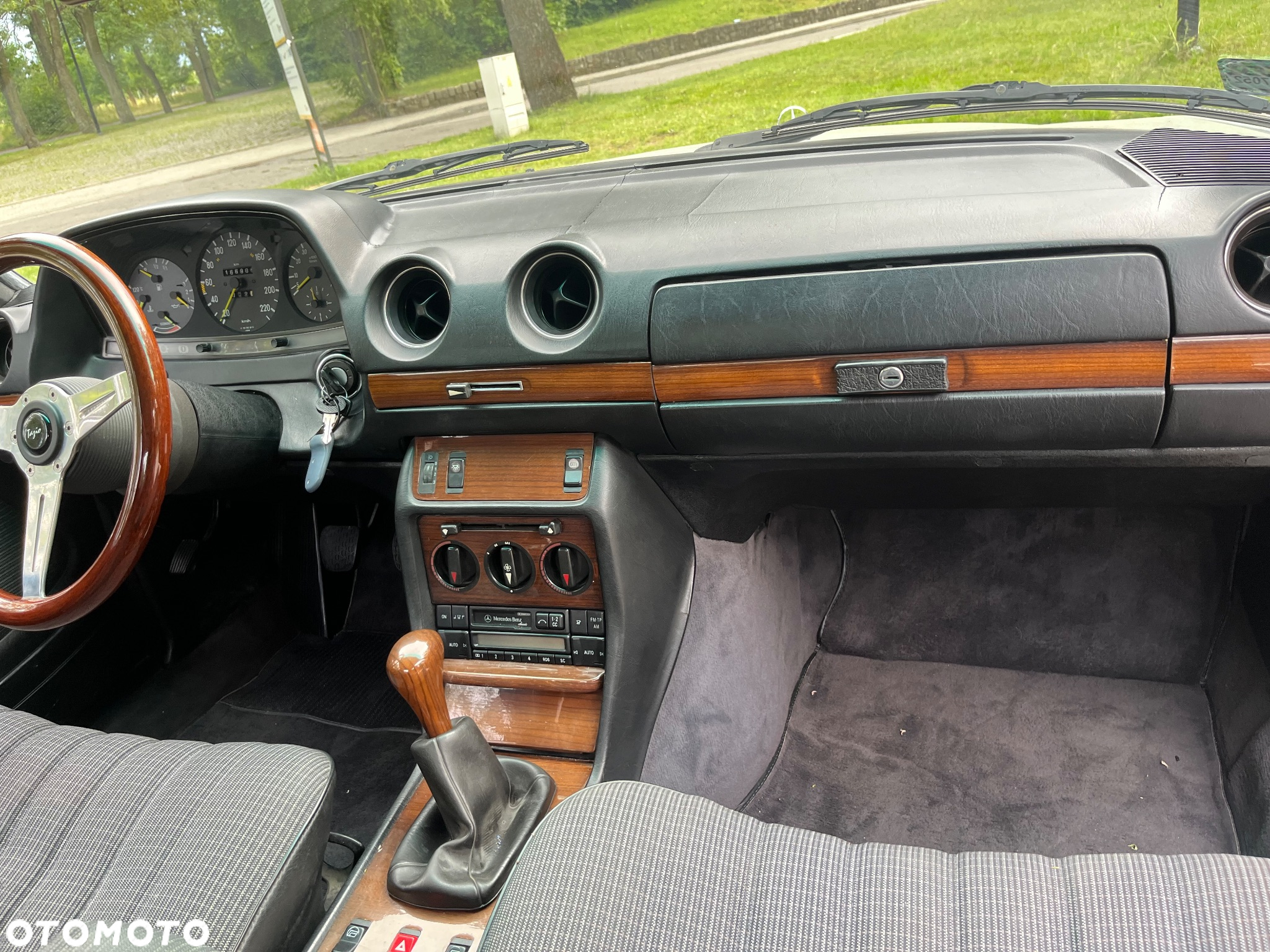 Mercedes-Benz W123 - 9