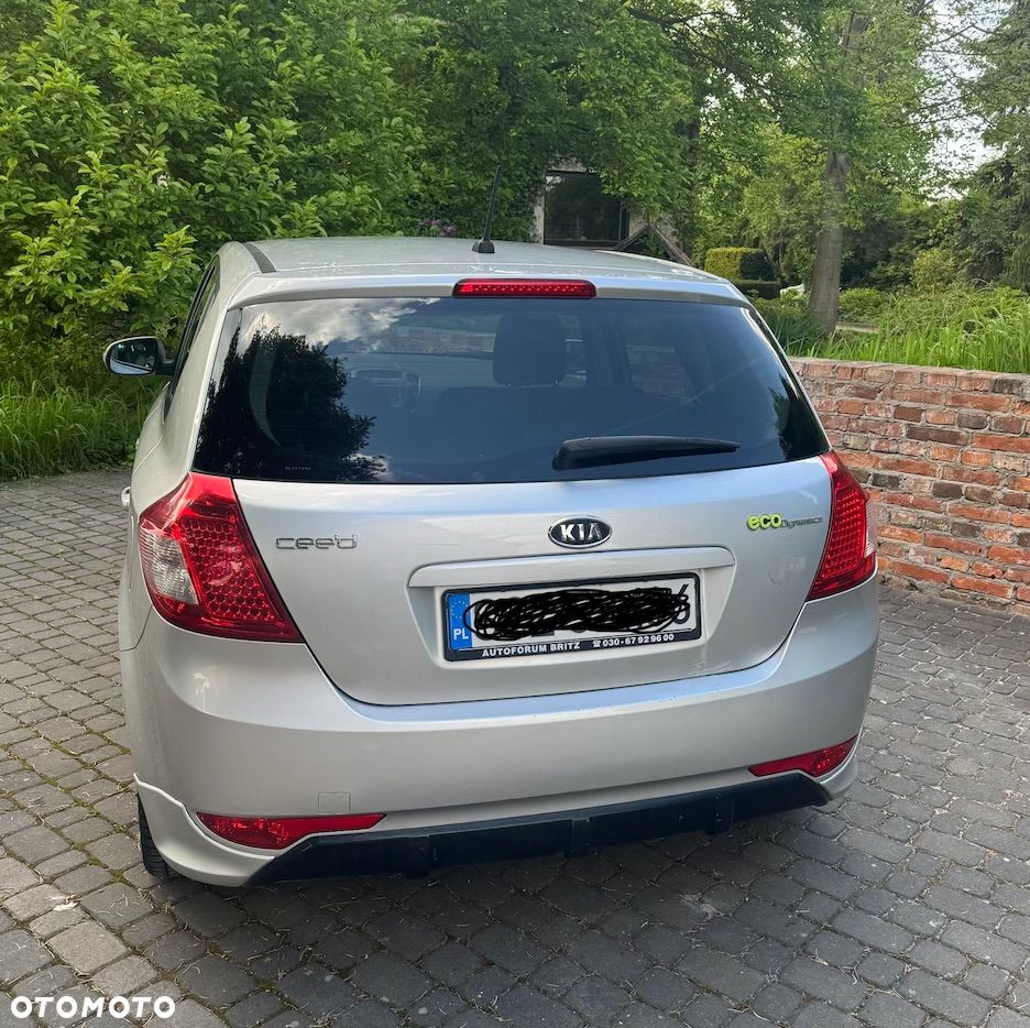 Kia Ceed - 6