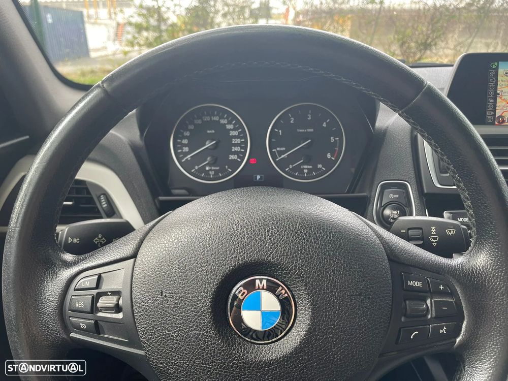 BMW 116 d Aut. Sport Line - 12